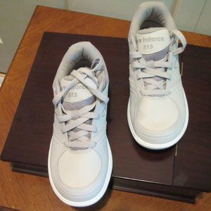 New Balance Women's 813 Walking Shoes Size 8 White Lace Up
